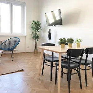 Appartement Bright, Lovely And Quiet At The Heart Of Vienna, Nachmarkt, Center, Vienne